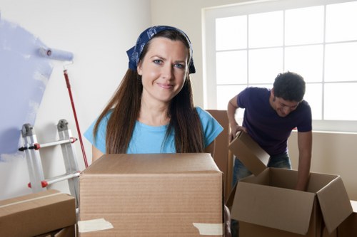 Moving truck service for homes and flats in Kingston