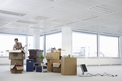 Local removals team planning access in Kingston